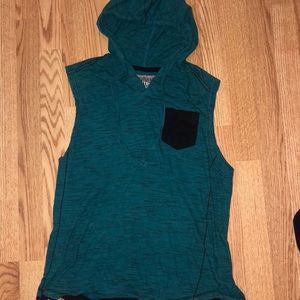 Sleeveless hoodie
